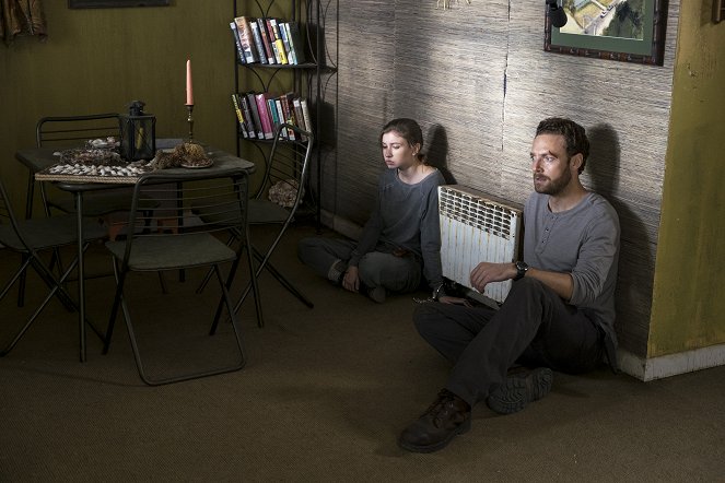 The Walking Dead - The Lost and the Plunderers - Photos - Katelyn Nacon, Ross Marquand