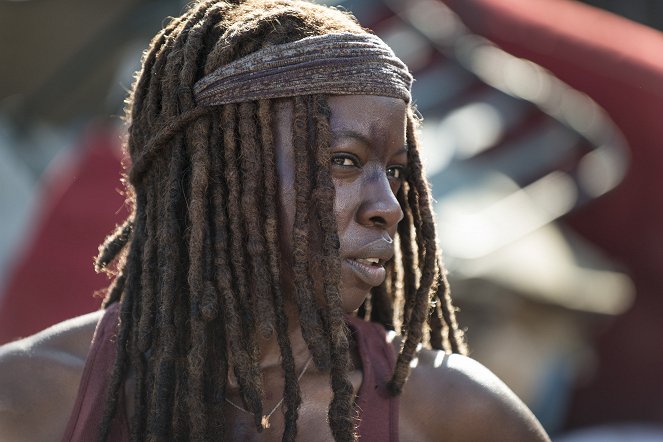 The Walking Dead - The Lost and the Plunderers - Photos - Danai Gurira