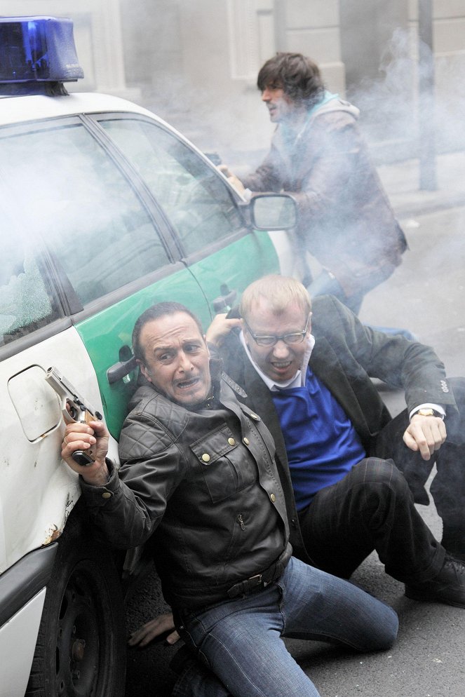 Alarm für Cobra 11 - Die Autobahnpolizei - Wettlauf gegen die Zeit - Photos - Erdogan Atalay, Ludger Pistor, Tom Beck