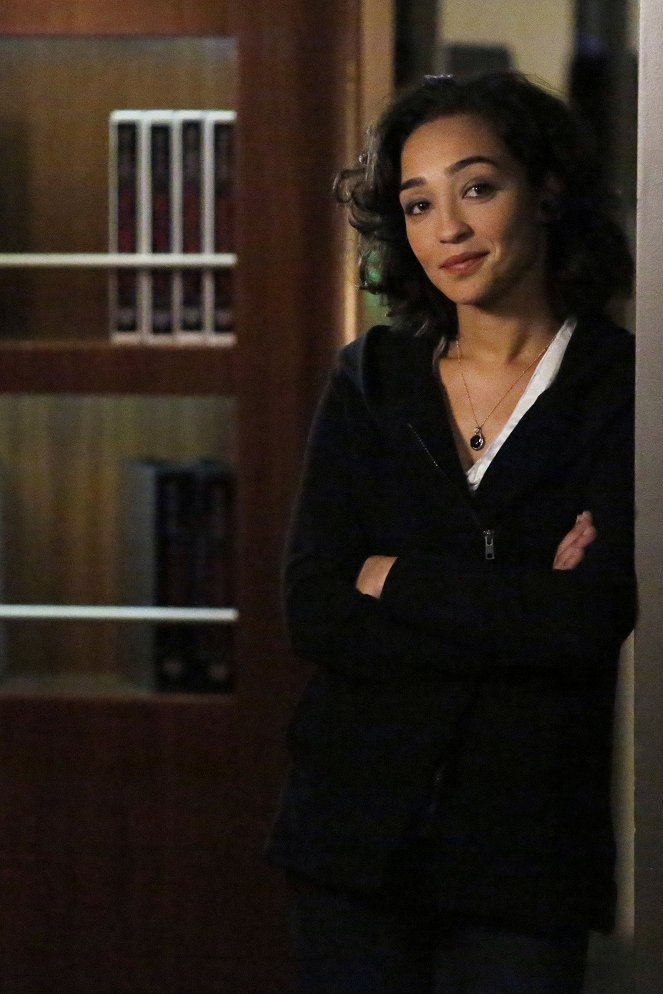 Agents of S.H.I.E.L.D. - Season 2 - Ye Who Enter Here - Photos