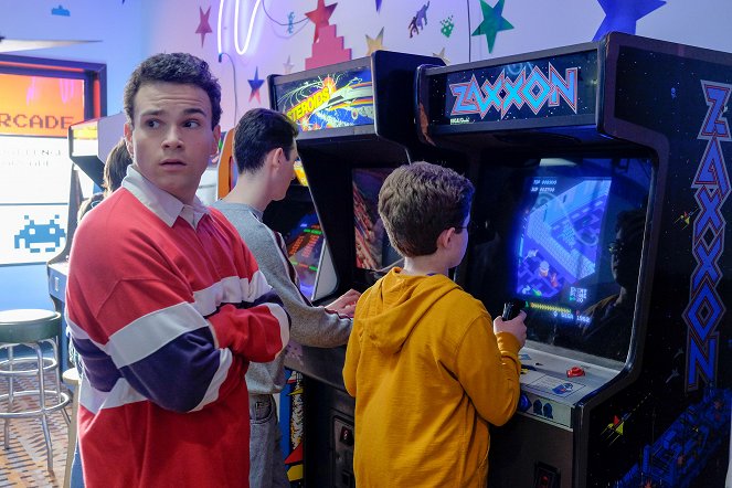 The Goldbergs - Season 1 - The Age of Darkness - Photos - Troy Gentile