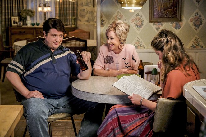 Young Sheldon - Demons, Sunday School, and Prime Numbers - Kuvat elokuvasta - Lance Barber, Annie Potts, Zoe Perry