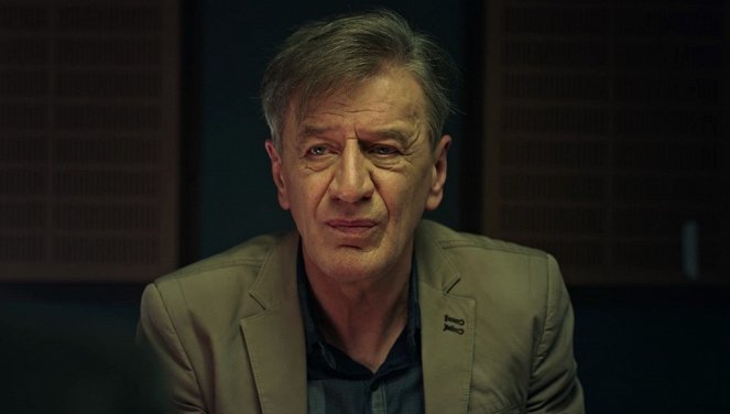 Tóth János - A kihallgatás - De la película - Zoltán Mucsi