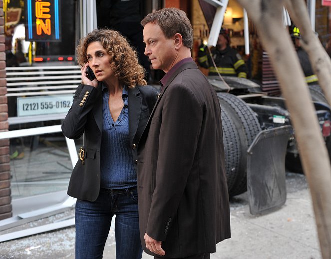 CSI: Kryminalne zagadki Nowego Jorku - Zapłata - Z filmu - Melina Kanakaredes, Gary Sinise