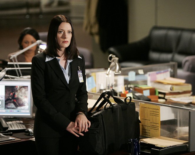 Criminal Minds - Season 2 - Lessons Learned - Photos - Paget Brewster