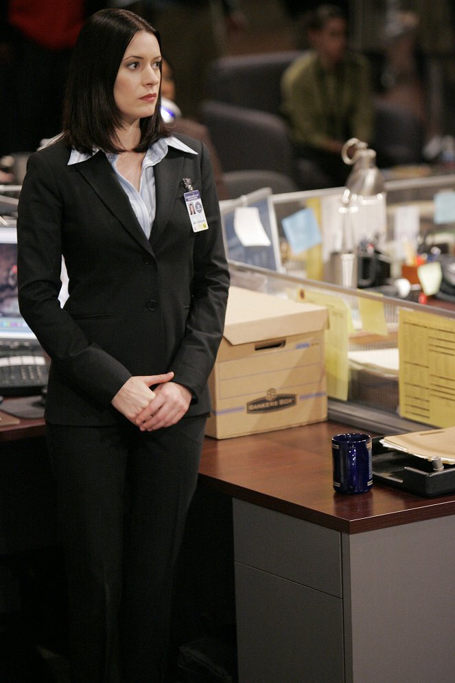 Criminal Minds - Season 2 - Lessons Learned - Photos - Paget Brewster