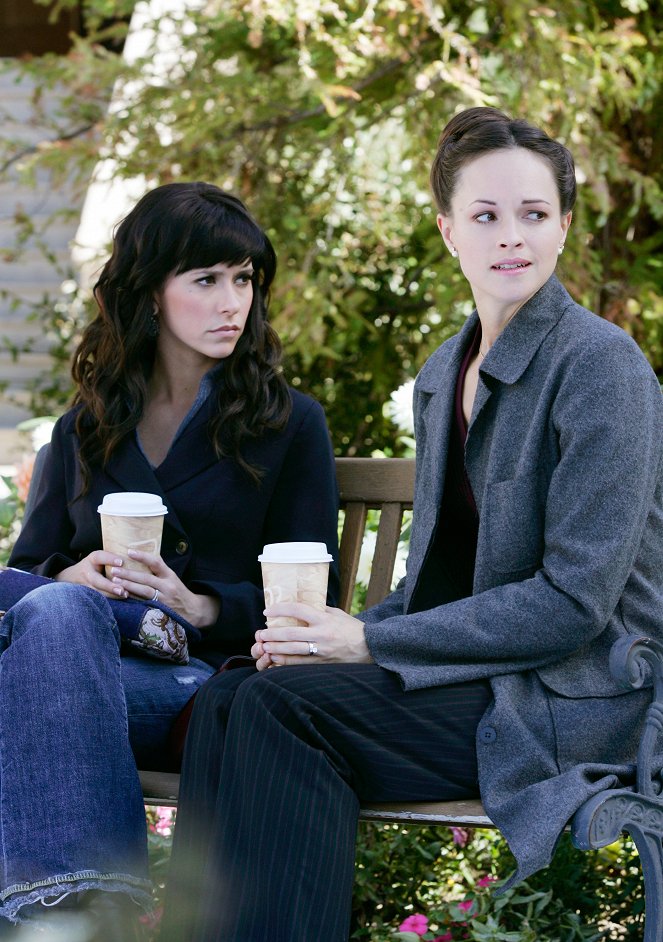 Ghost Whisperer - Ghost Bride - Photos - Jennifer Love Hewitt, Susan May Pratt