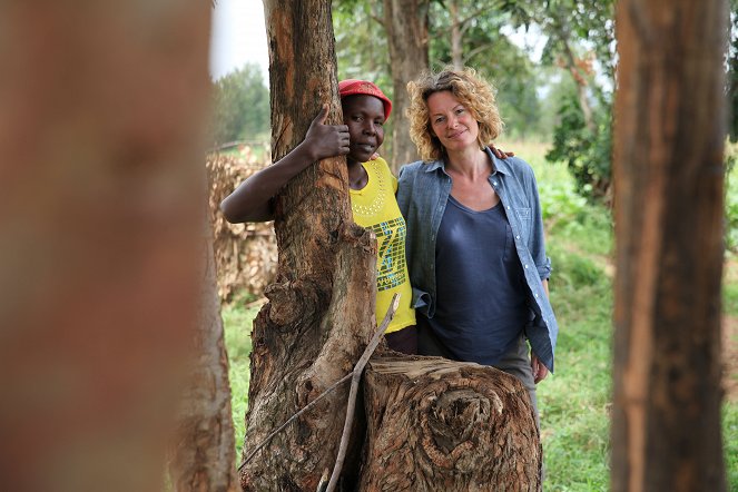 Extreme Wives with Kate Humble - Van film