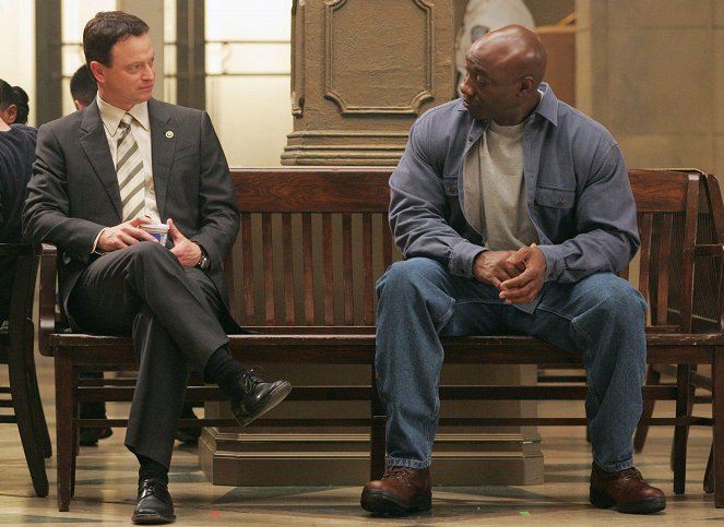 CSI: NY - Season 1 - The Closer - Photos - Gary Sinise, Michael Clarke Duncan