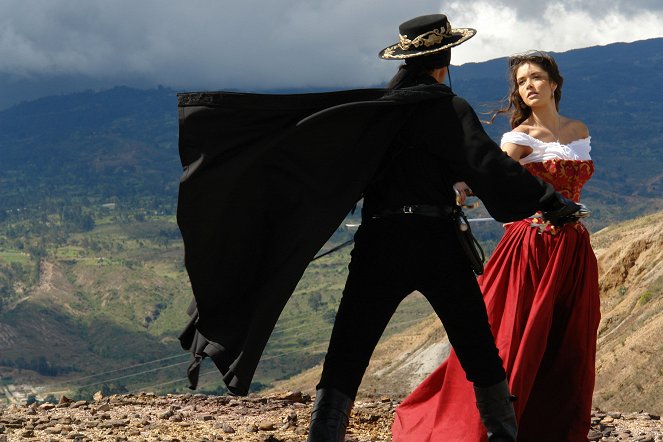 Zorro: La espada y la rosa - Film - Marlene Favela