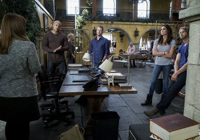 NCIS: Los Angeles - Mountebank - Filmfotók - LL Cool J, Chris O'Donnell, Daniela Ruah, Eric Christian Olsen