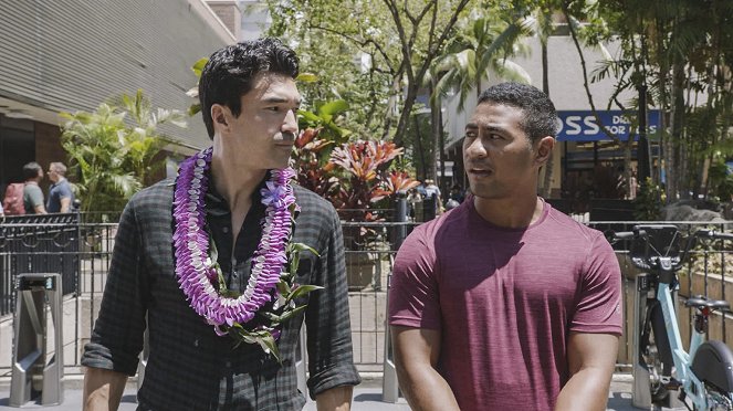 Hawaii Five-0 - Kau Ka 'ōnohi ali'i I Luna - De la película - Ian Anthony Dale, Beulah Koale