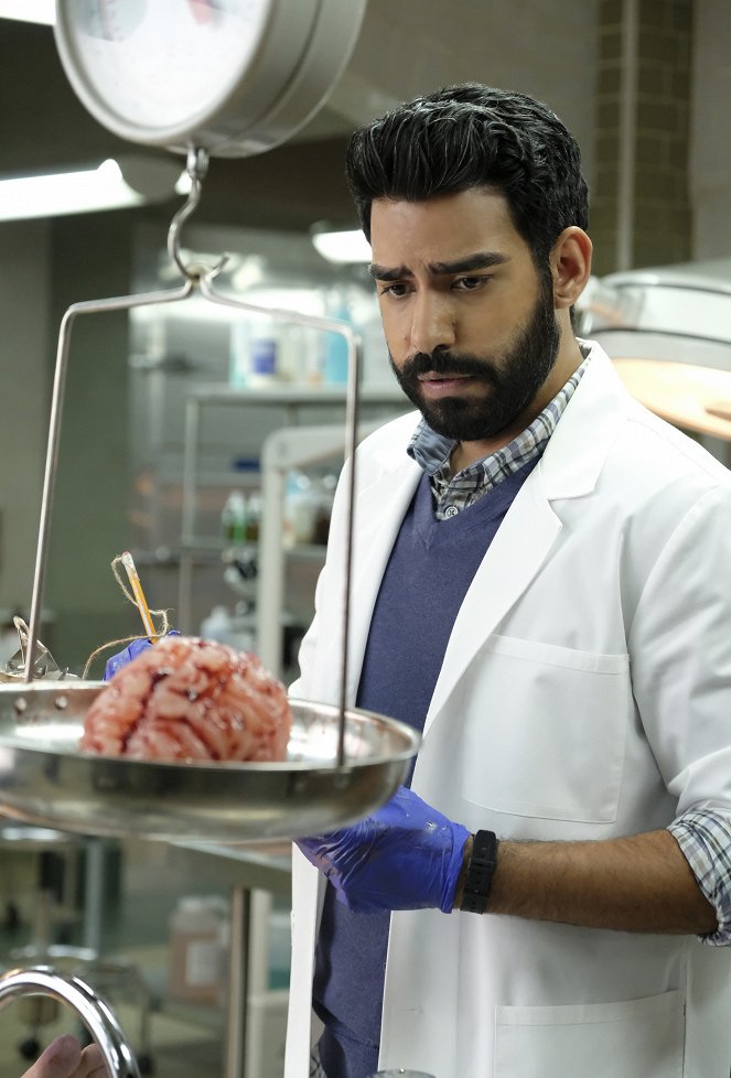 iZombie - Are You Ready for Some Zombies? - Van film