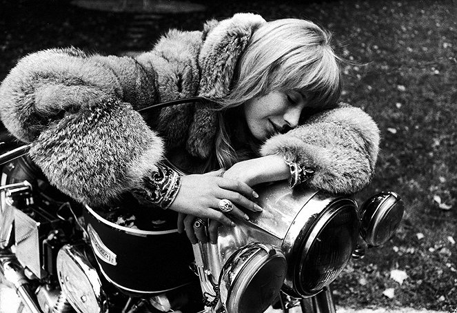 Dívka na motocyklu - Z filmu - Marianne Faithfull