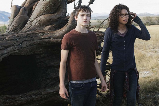 A Wrinkle in Time - Photos - Levi Miller, Storm Reid