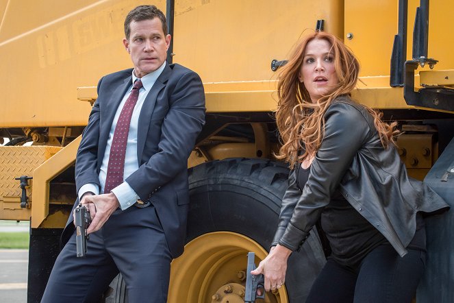 Unforgettable - Season 4 - Blast from the Past - Photos - Dylan Walsh, Poppy Montgomery