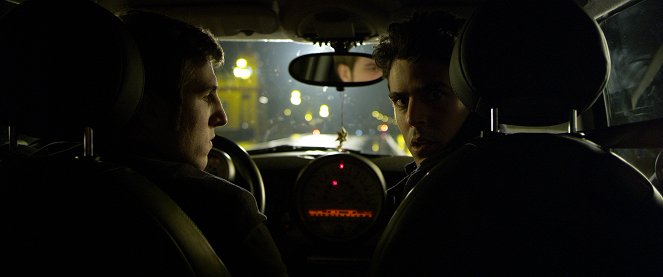 Asesinos inocentes - Van film - Alvar Gordejuela, Javier Hernández
