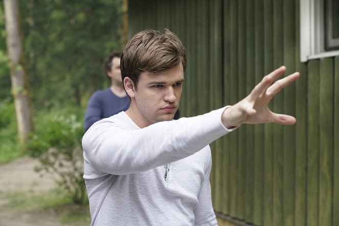 Beyond - Season 1 - The Hour of the Wolf - Photos - Burkely Duffield