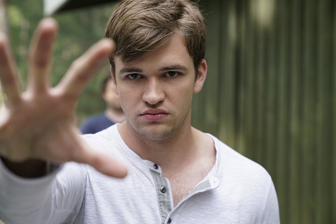 Beyond - The Hour of the Wolf - Do filme - Burkely Duffield