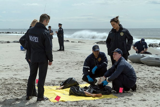 Law & Order: Special Victims Unit - Season 17 - Die Spur des Bösen (Teil 1) - Filmfotos - Mariska Hargitay