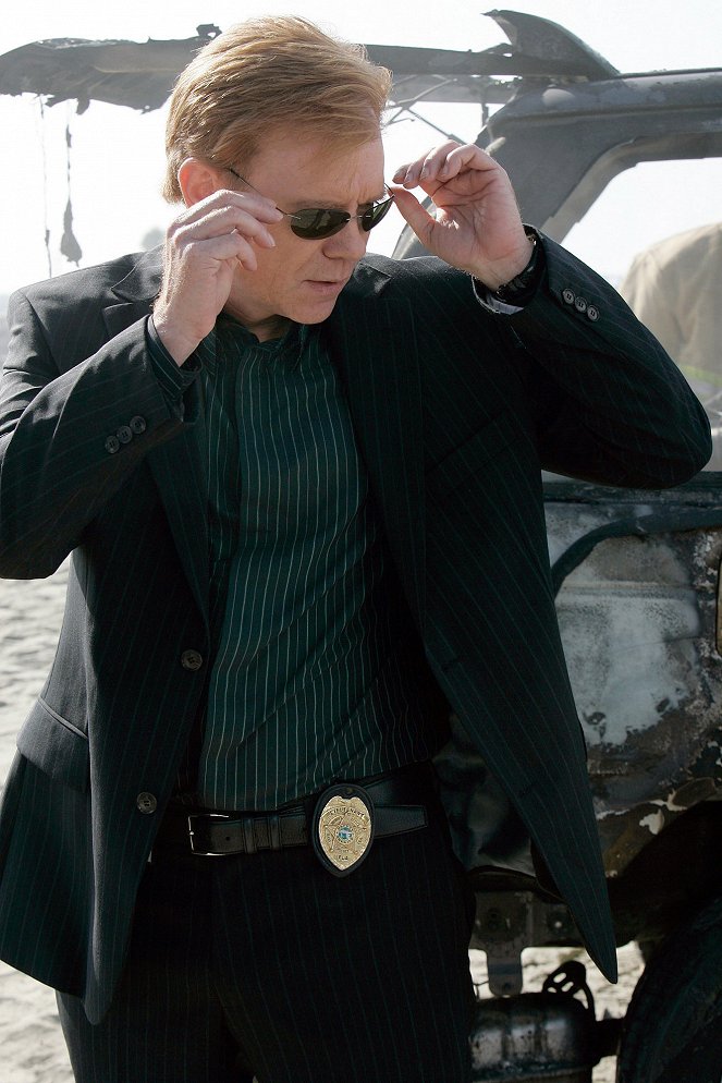 CSI: Miami - Season 6 - Bang, Bang, Your Debt - Photos - David Caruso