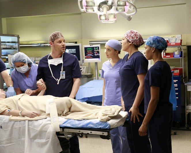 Grey's Anatomy - Die jungen Ärzte - Alles bestens - Filmfotos - Justin Chambers, Camilla Luddington, Sara Ramirez, Kelly McCreary