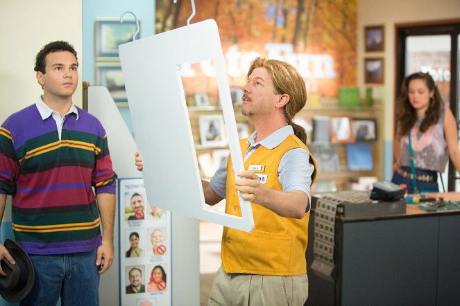 The Goldbergs - Love Is a Mix Tape - Photos - Troy Gentile, David Spade