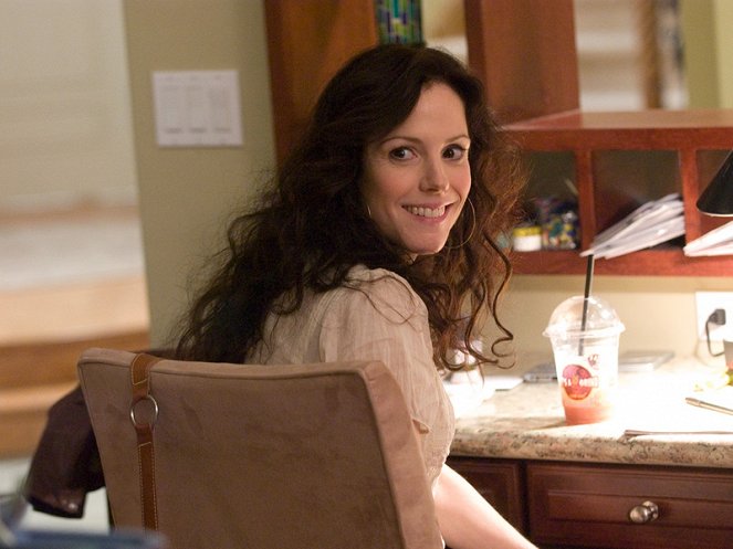 Weeds - Cooking with Jesus - Photos - Mary-Louise Parker
