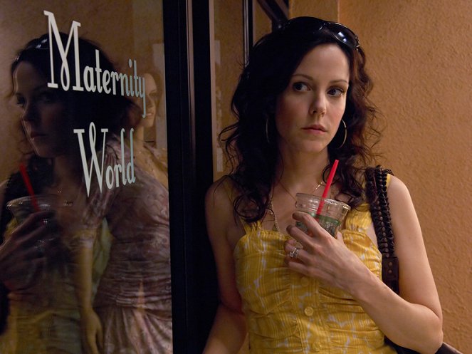 Weeds - Season 4 - No Man Is Pudding - Photos - Mary-Louise Parker