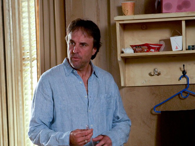 Weeds - Season 4 - If You Work for a Living, Then Why Do You Kill Yourself Working? - Photos - Kevin Nealon