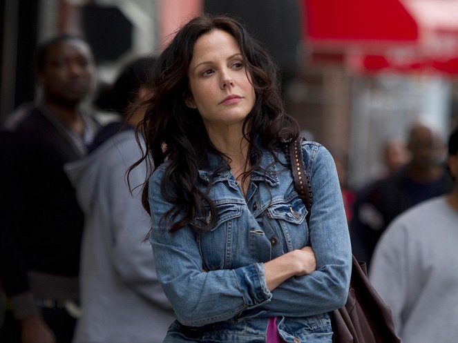 Weeds - Bags - Photos - Mary-Louise Parker