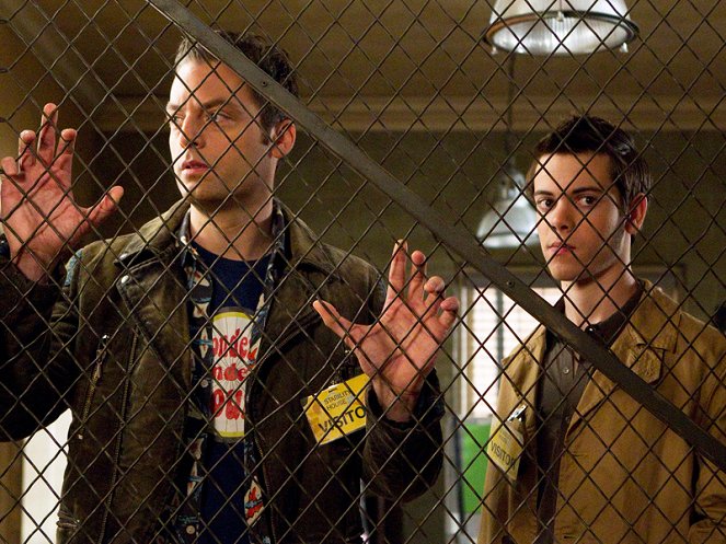 Weeds - From Trauma Cometh Something - Photos - Justin Kirk, Alexander Gould