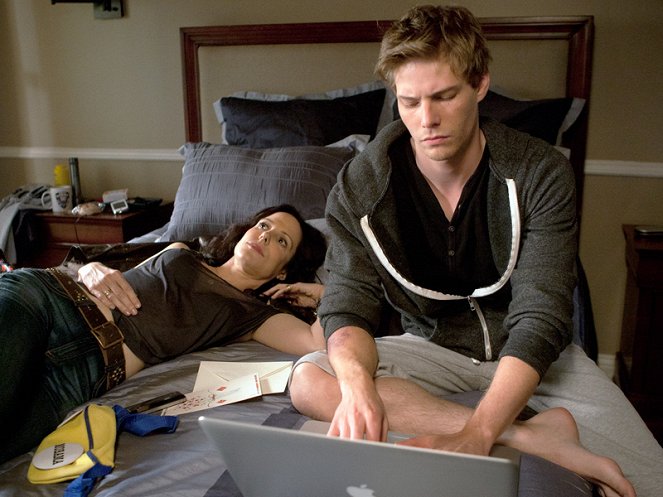 Weeds - See Blue and Smell Cheese and Die - Photos - Mary-Louise Parker, Hunter Parrish