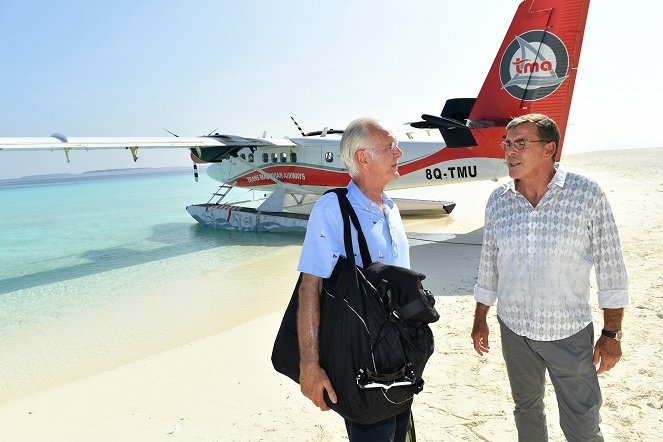 Das Traumschiff - Malediven - Z filmu - Harald Schmidt, Sascha Hehn