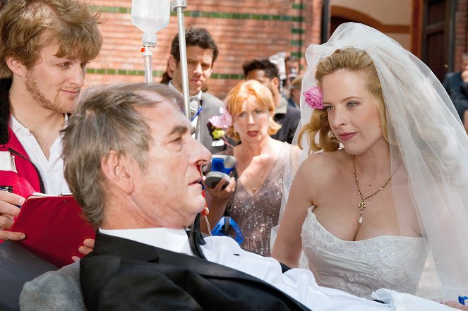 Doctor's Diary - Männer sind die beste Medizin - Season 3 - Skandal! Hochzeitsnacht zu dritt - Teil 1 - Photos - Peter Prager, Diana Amft