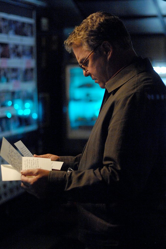CSI: Crime Scene Investigation - Season 8 - Goodbye and Good Luck - Photos - William Petersen