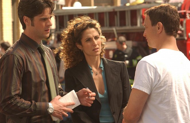 CSI: NY - What You See Is What You See - Photos - Eddie Cahill, Melina Kanakaredes, Gary Sinise