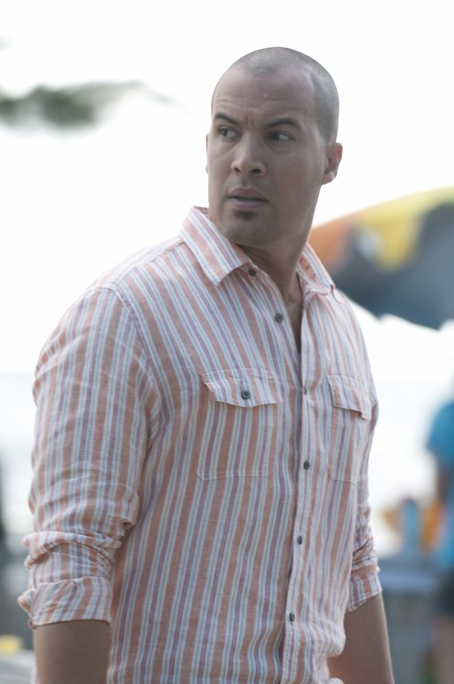 Burn Notice - Fast Friends - Photos - Coby Bell