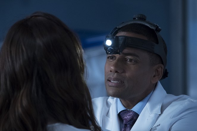 The Good Doctor - Pain - Photos - Hill Harper