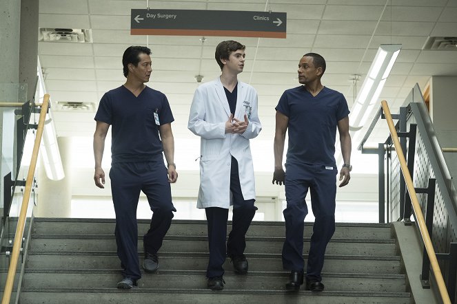 The Good Doctor - Smile - Photos - Will Yun Lee, Freddie Highmore, Hill Harper