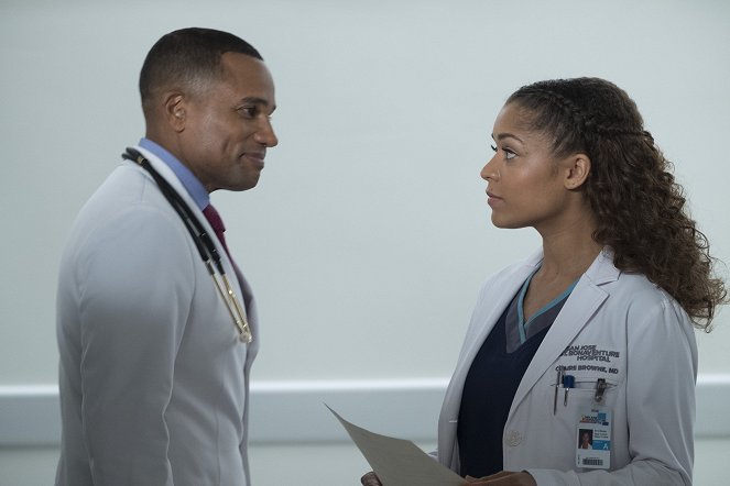 The Good Doctor - Season 1 - More - Photos - Hill Harper, Antonia Thomas