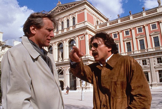 Inspector Rex - Lebendig begraben - Photos - Florentín Groll, Helmut Berger