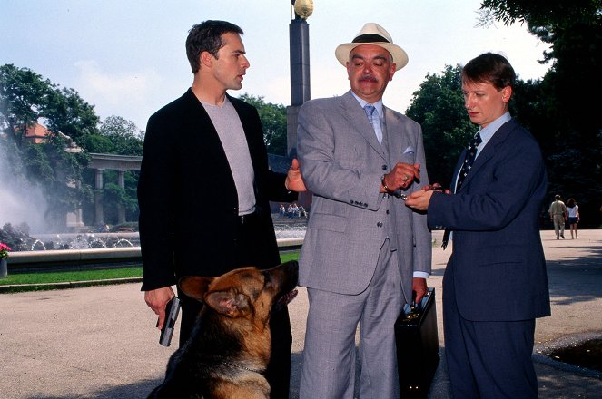 Rex, o cão polícia - Der Neue - Do filme - Gedeon Burkhard, pes Reginald von Ravenhorst, Christoph Künzler, Heinz Weixelbraun