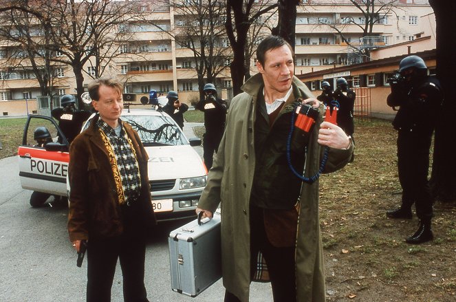 Inspector Rex - Season 4 - Gefährlicher Auftrag - Photos - Heinz Weixelbraun, Thierry van Werveke