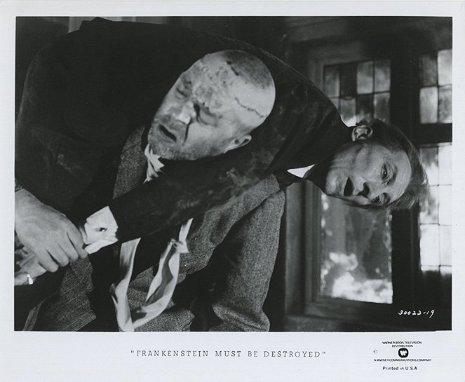 De vernietiging van Frankenstein - Lobbykaarten - Freddie Jones, Peter Cushing