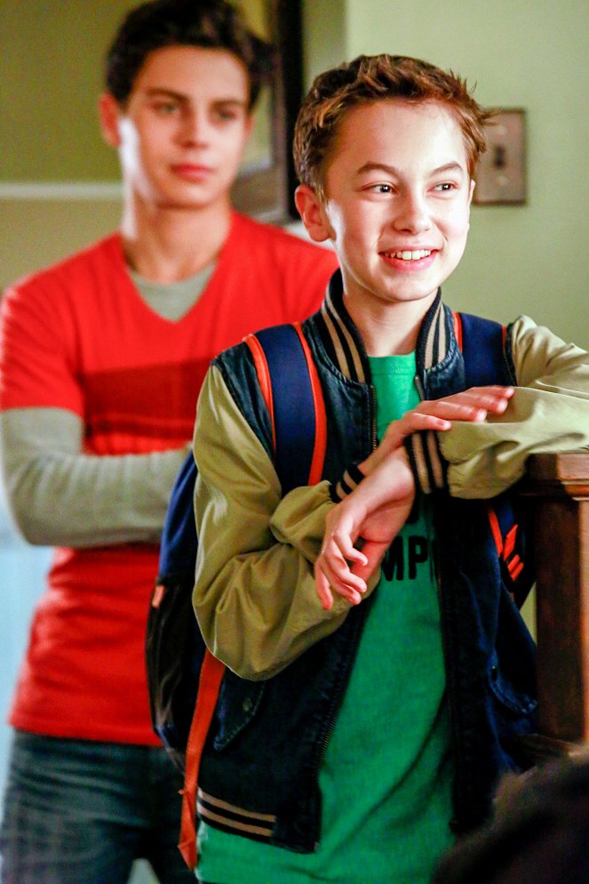 The Fosters - Things Unknown - Photos - Hayden Byerly