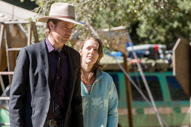 Justified - Peace of Mind - Photos - Timothy Olyphant, Abby Miller