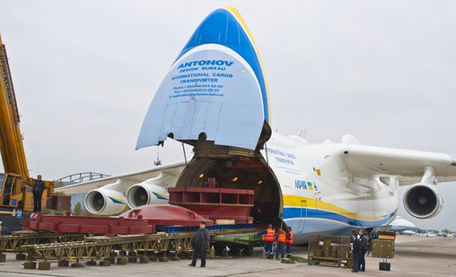 Les Maîtres du ciel : Antonov 225 - Antonov 28 - Photos