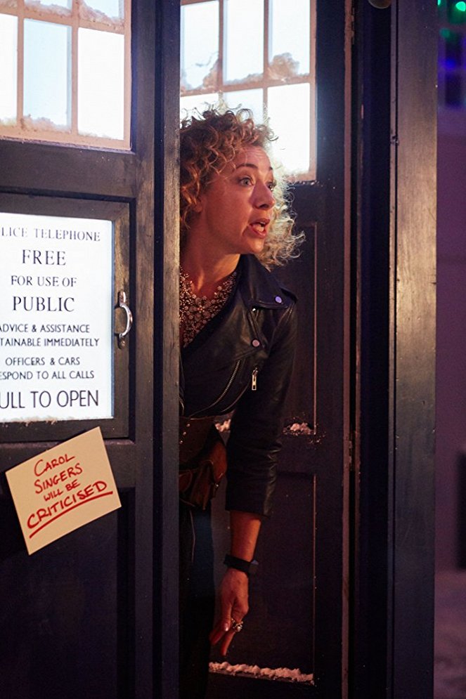Doctor Who - Season 9 - The Husbands of River Song - Photos - Alex Kingston