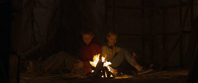 Double Trouble - Photos - Jakub Janota-Bzowski, Hanna Hryniewicka